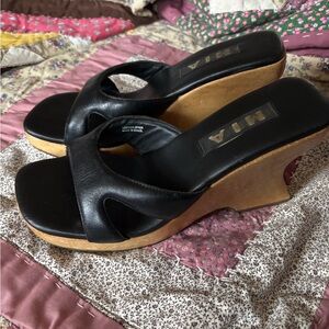 RARE! Vintage MIA Black Wood Wedge Mules 7.5 Pristine!